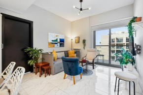 1BR Oasis with Pool, Gym, and Kid's Playground